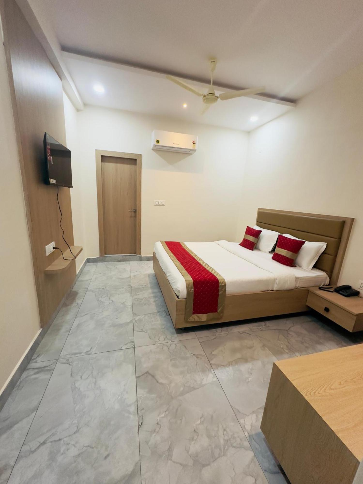 Hotel Raga Karimnagar المظهر الخارجي الصورة